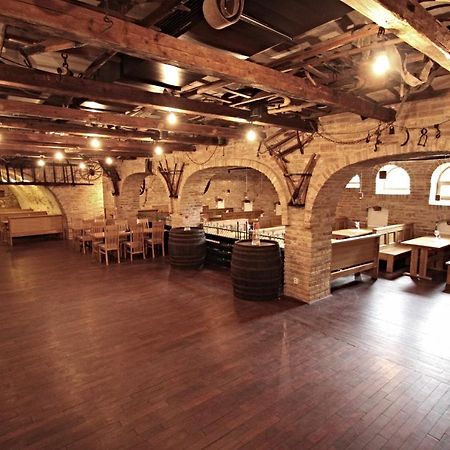 Hotel Vinar - Bed & Breakfast Kurdějov Zewnętrze zdjęcie