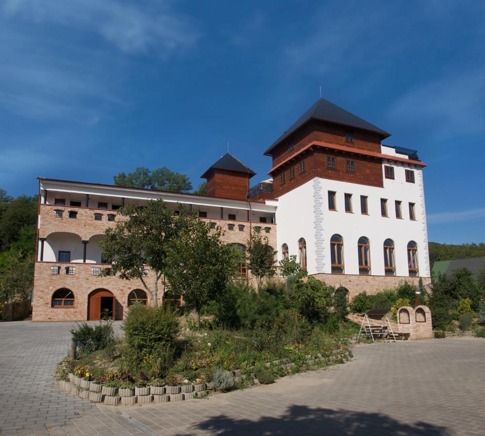 Hotel Vinar - Bed & Breakfast Kurdějov Zewnętrze zdjęcie