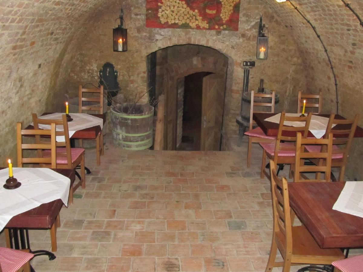 Hotel Vinar - Bed & Breakfast Kurdějov Zewnętrze zdjęcie