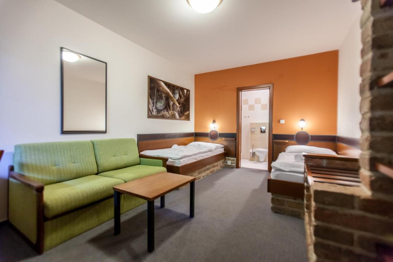 Hotel Vinar - Bed & Breakfast Kurdějov Zewnętrze zdjęcie