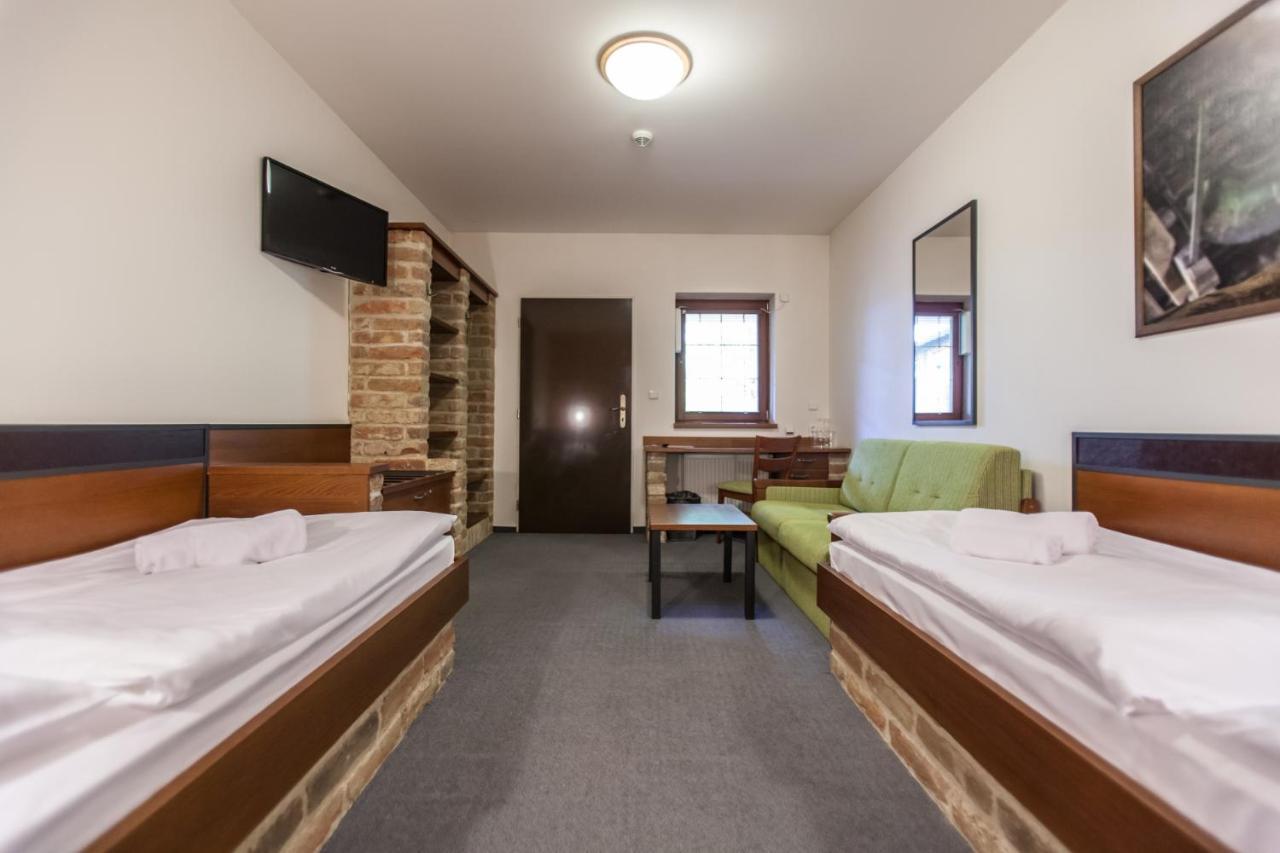 Hotel Vinar - Bed & Breakfast Kurdějov Zewnętrze zdjęcie
