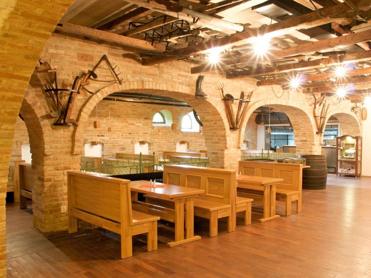 Hotel Vinar - Bed & Breakfast Kurdějov Zewnętrze zdjęcie