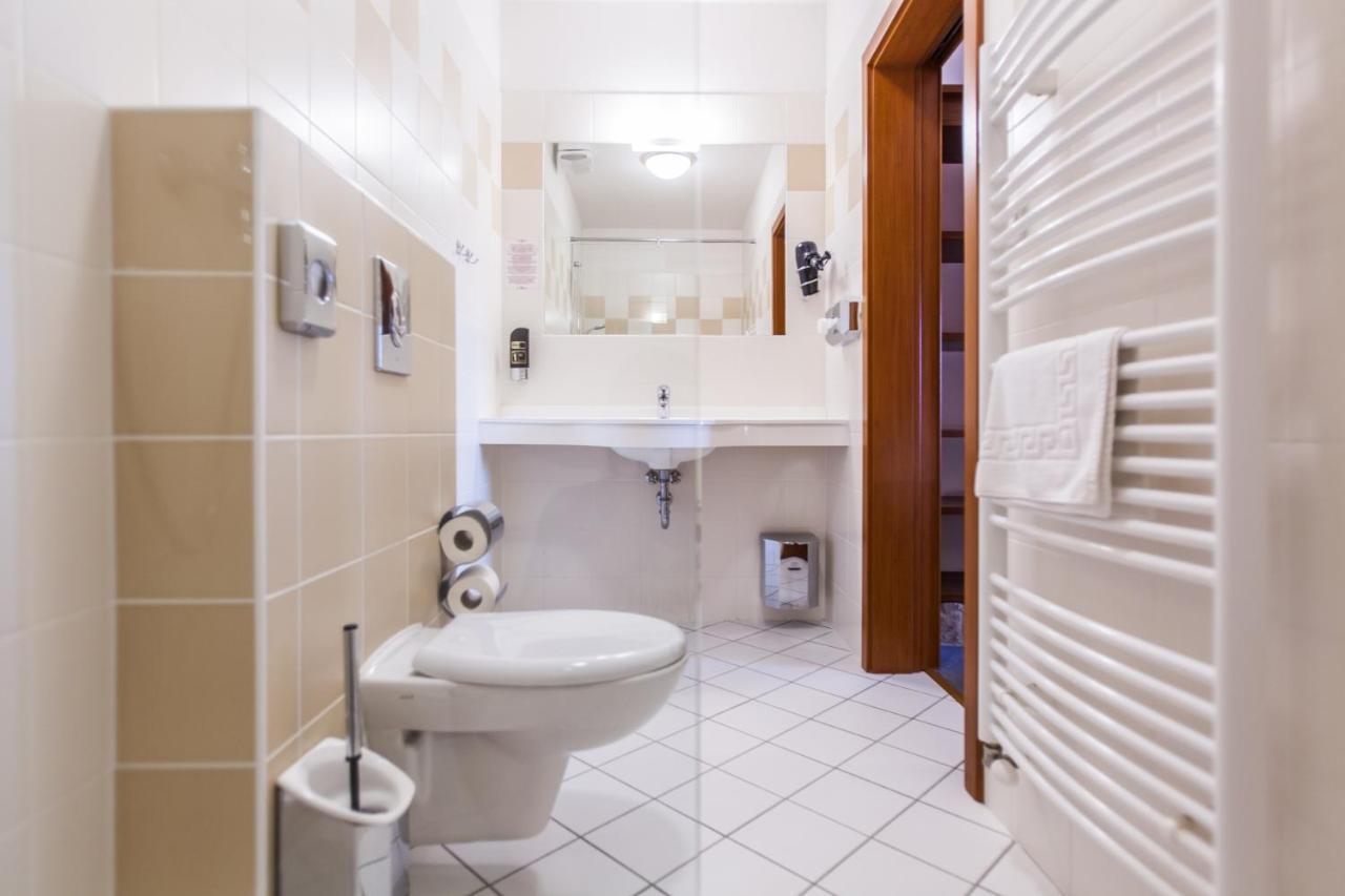 Hotel Vinar - Bed & Breakfast Kurdějov Zewnętrze zdjęcie